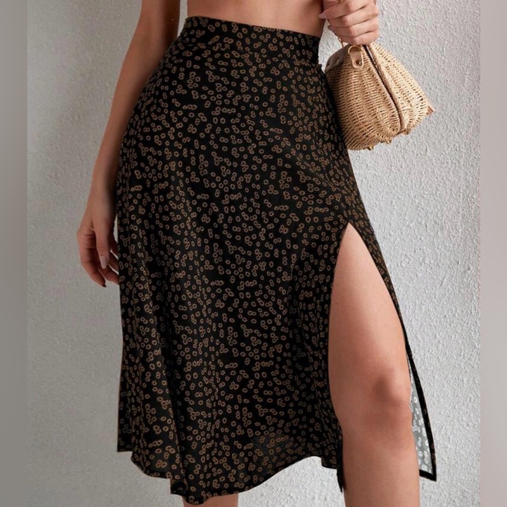 High Slit Skirt - Picture 3 of 4